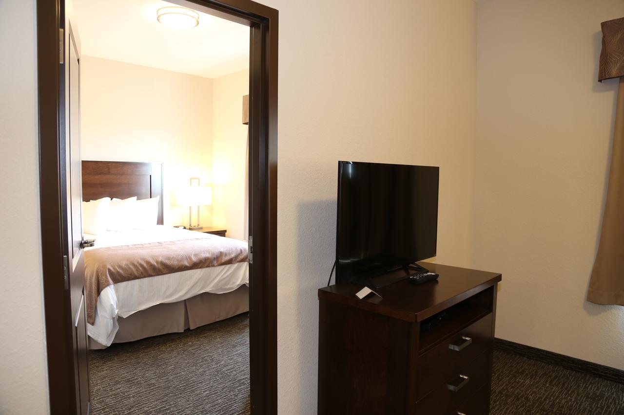 Prairie Moon Inn & Suites Macklin Exteriér fotografie