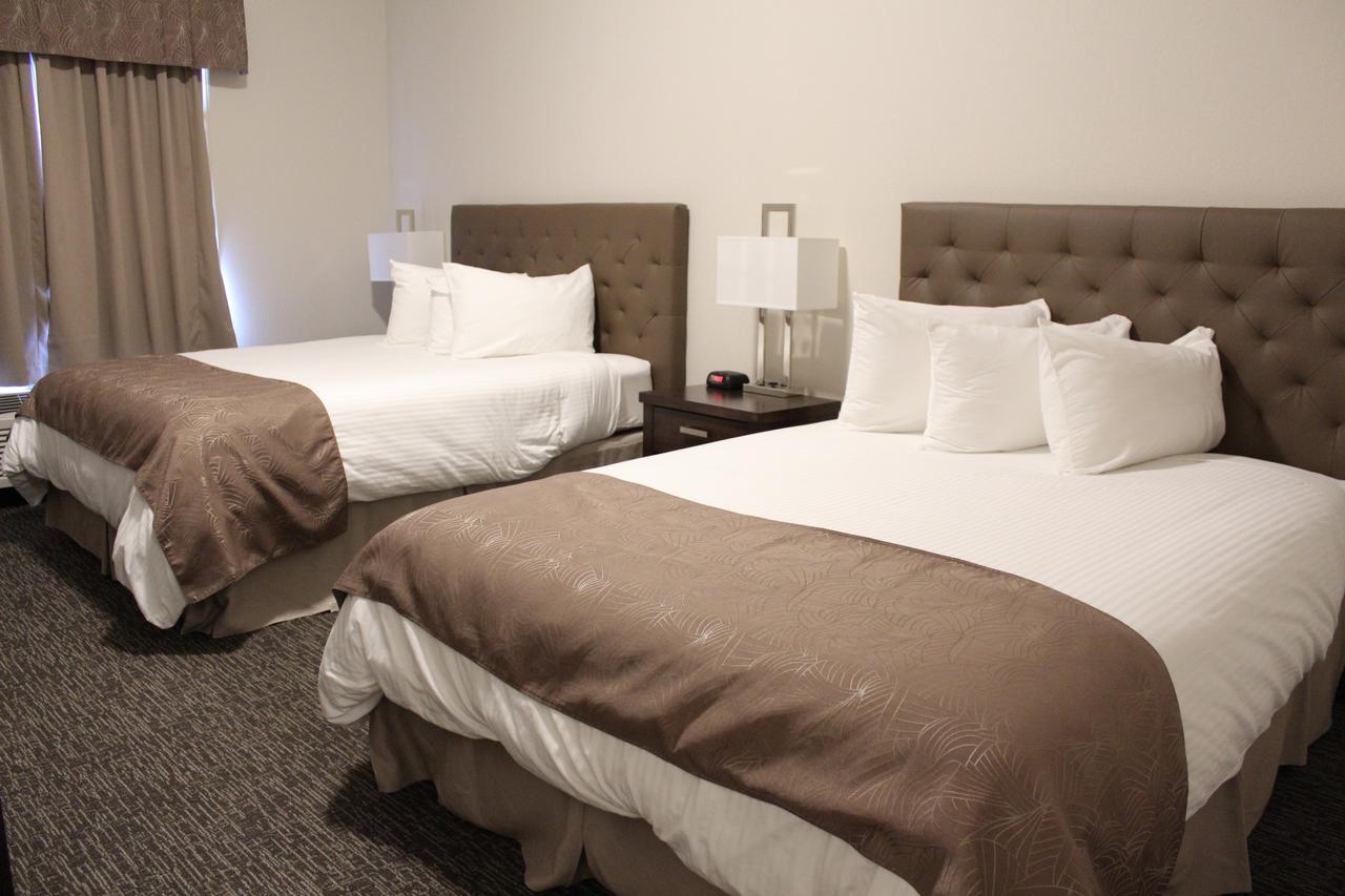 Prairie Moon Inn & Suites Macklin Exteriér fotografie